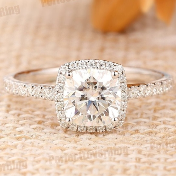 Moissanite Engagement Ring in 14K Solid White Gold - Picture 1 of 3